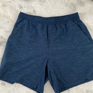 Mens Lululemon Pace Breaker Shorts (7 inch inseam).  Heathered Navy.  Size Large